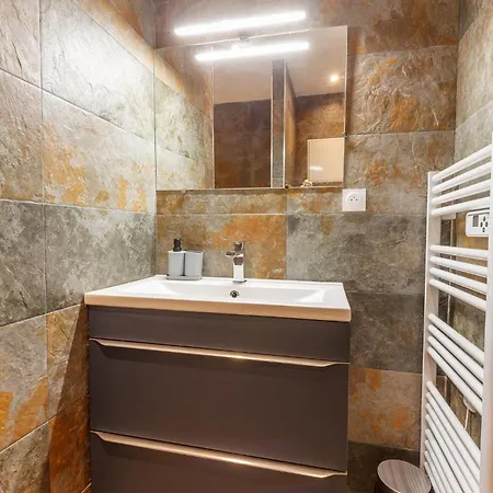 Daumas 4 - Charme & Elegance *