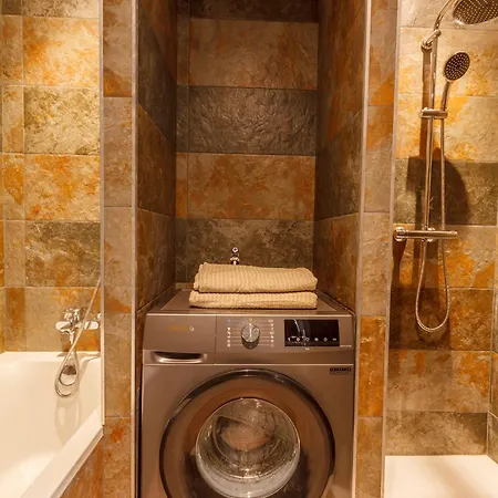 Daumas 4 - Charme & Elegance Apartmán *